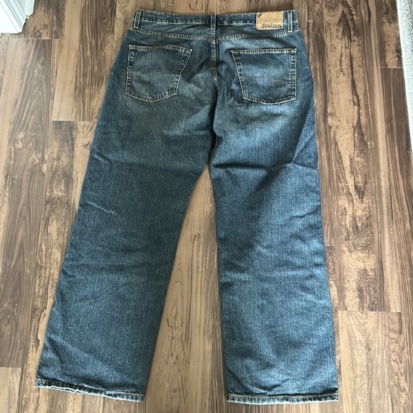Men’s Straight Leg Jeans - Picture 4 of 5